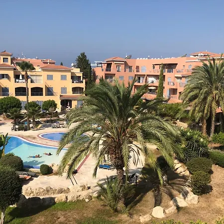 Limnaria Gardens - 1 Bedroom, Sunny With Stunning Pool Views Пафос
