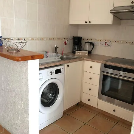 Lägenhet Limnaria Gardens - 1 Bedroom, Sunny With Stunning Pool Views