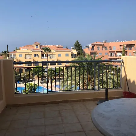 Daire Limnaria Gardens - 1 Bedroom, Sunny With Stunning Pool Views Pafos