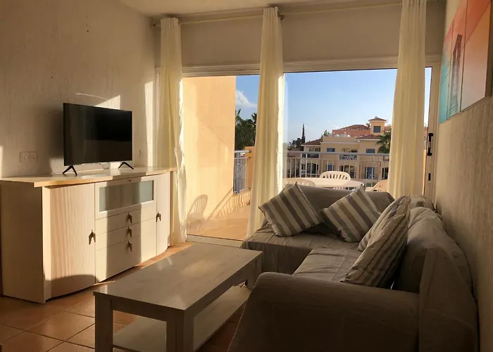 아파트 Limnaria Gardens - 1 Bedroom, Sunny With Stunning Pool Views *