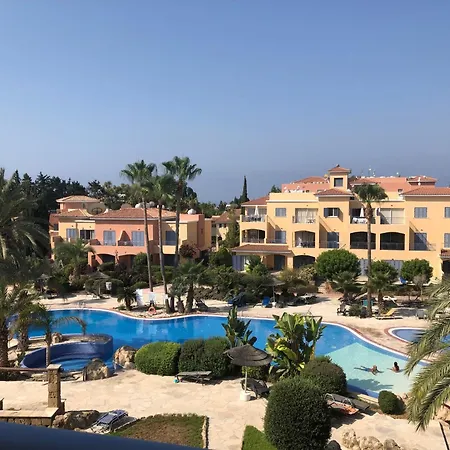 Limnaria Gardens - 1 Bedroom, Sunny With Stunning Pool Views Paphos