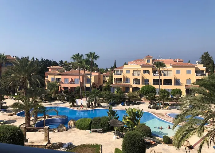 Limnaria Gardens - 1 Bedroom, Sunny With Stunning Pool Views Paphos